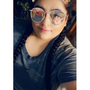 Meet your Posher, Nancy